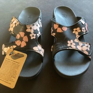 NWT Spenco Orthotics Slide Velcro Sandals
